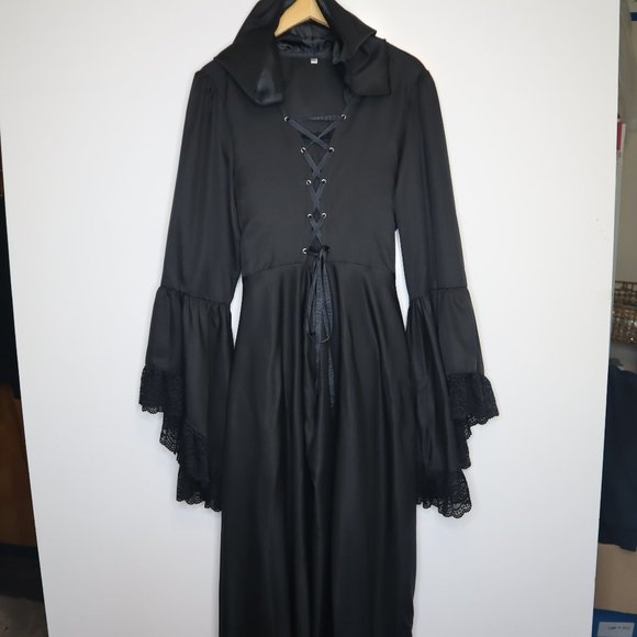 3XL Lace Witch Costume with hood - Picture 2 of 8